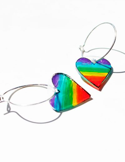 pendientes-corazon-arcoiris-colores-kaptana